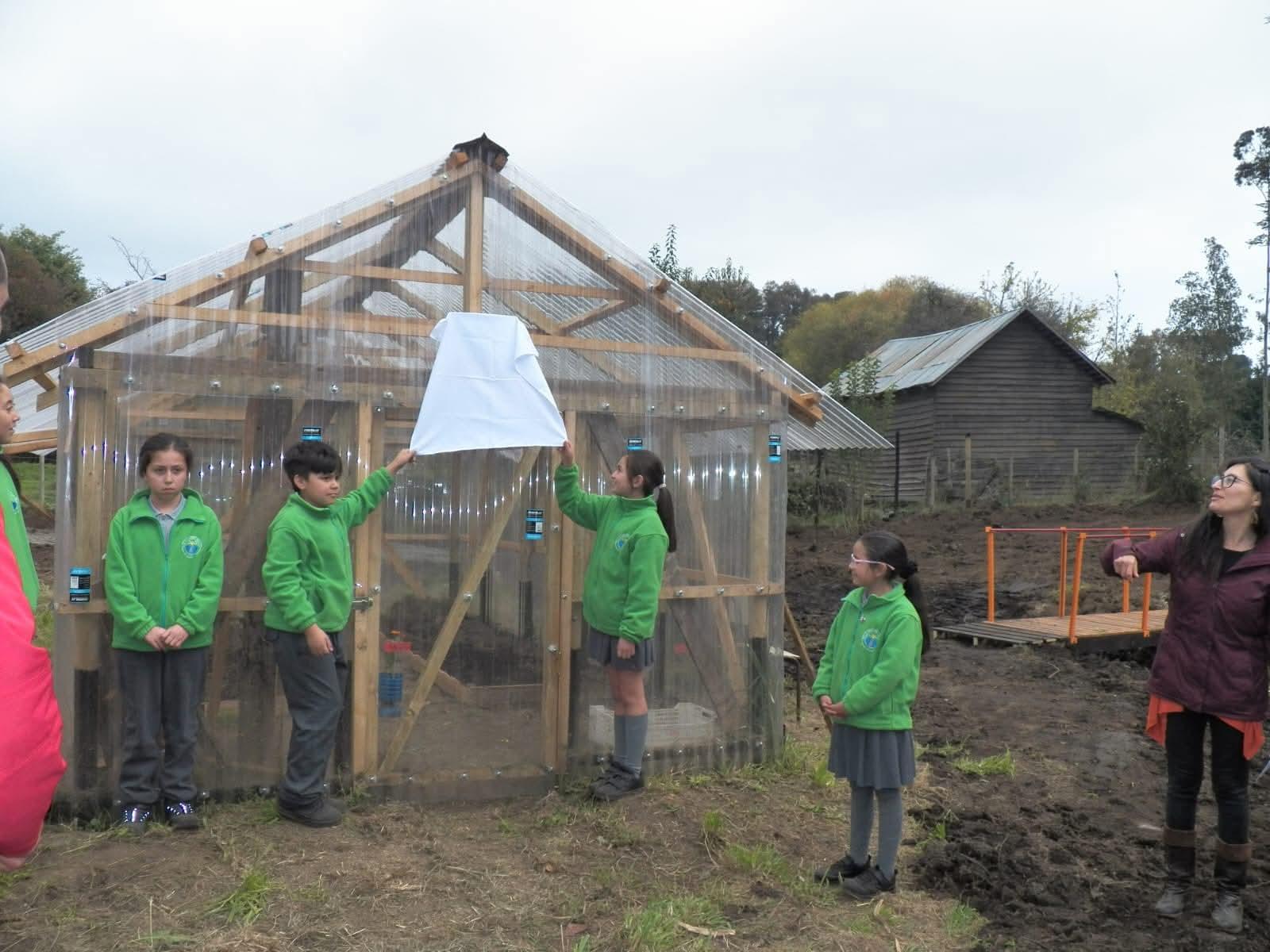 #Puyehue Escuela Rural Desagüe Rupanco destaca a nivel regional con innovador proyecto ambiental.