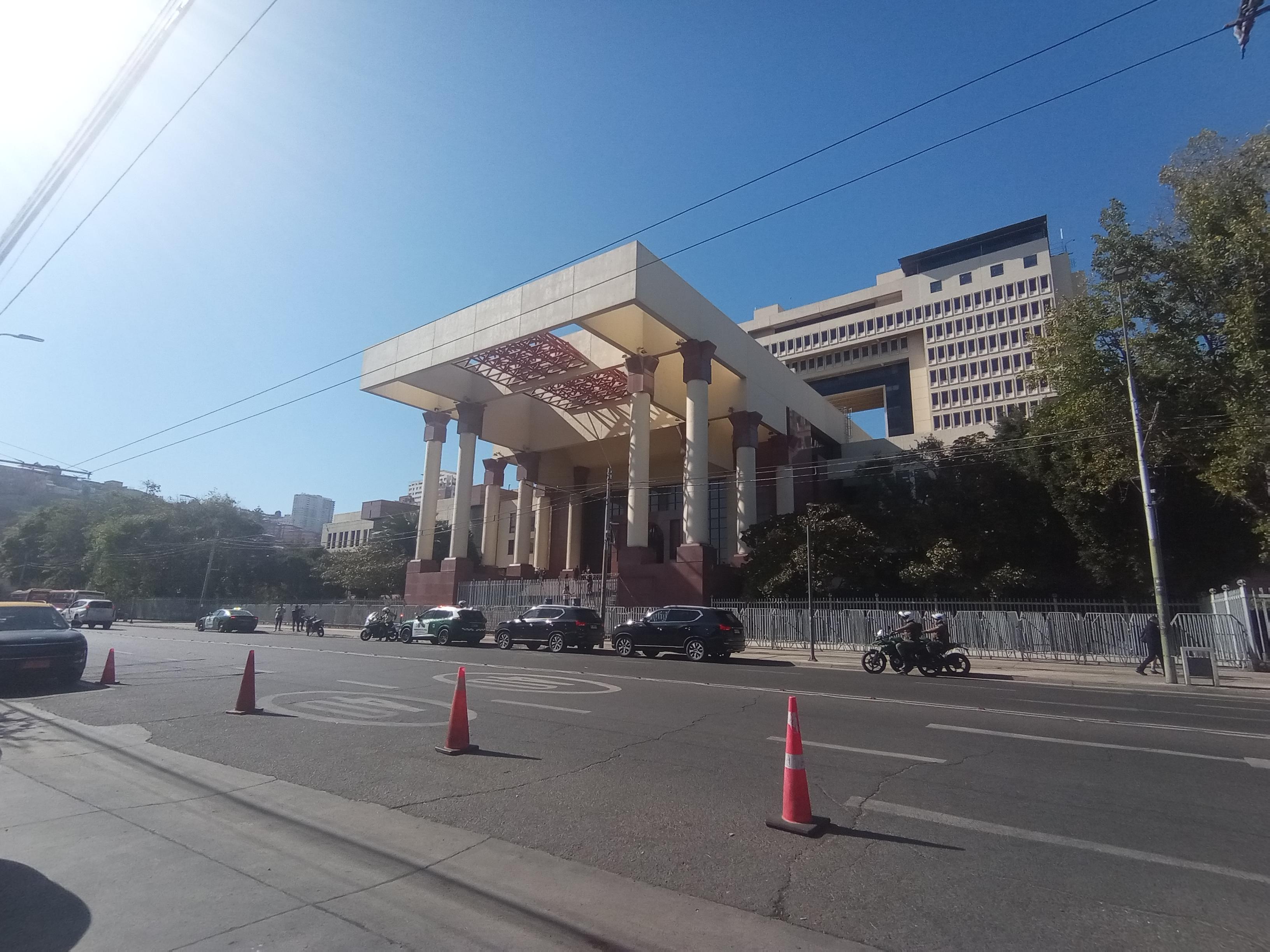 SENADOR ESPINOZA INDIGNADO CON EMPRESA SALMONERA. 